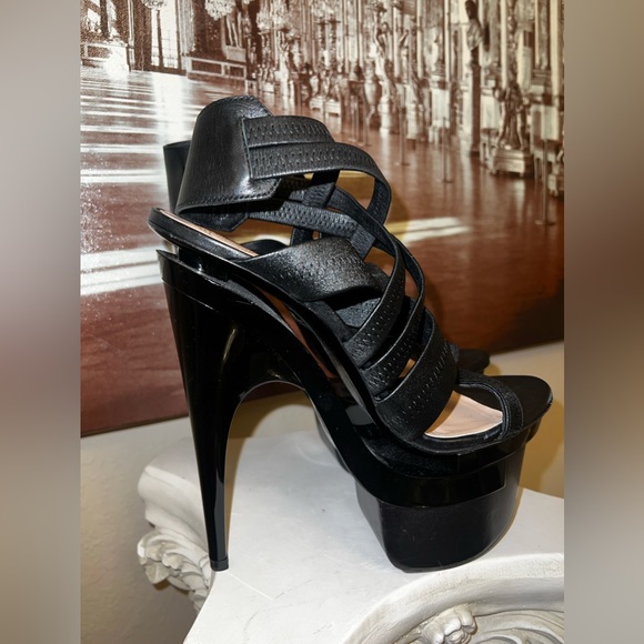 【関税＆送料込み】Versace Leather Heel Shoe Shoes 0400016795620?wid=600&hei=800&